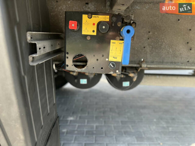 Шмітц Каргобулл C01 2011 у Вінниці на Automoto.ua Сірий Шмітц Каргобулл C01, об'ємом двигуна 0 л та пробігом 500 тис. км за 10900 $, фото 18 на Automoto.ua