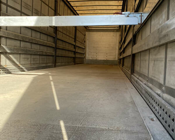 Сірий Шмітц Каргобулл C01, об'ємом двигуна 0 л та пробігом 0 тис. км за 11500 $, фото 8 на Automoto.ua