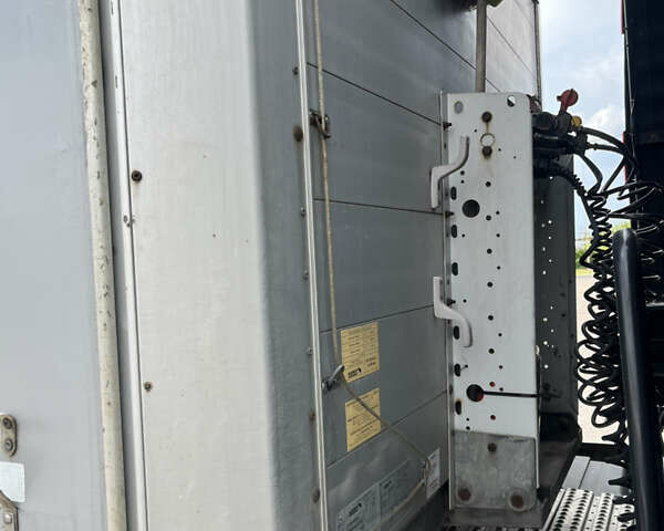 Сірий Шмітц Каргобулл C01, об'ємом двигуна 0 л та пробігом 0 тис. км за 13000 $, фото 13 на Automoto.ua