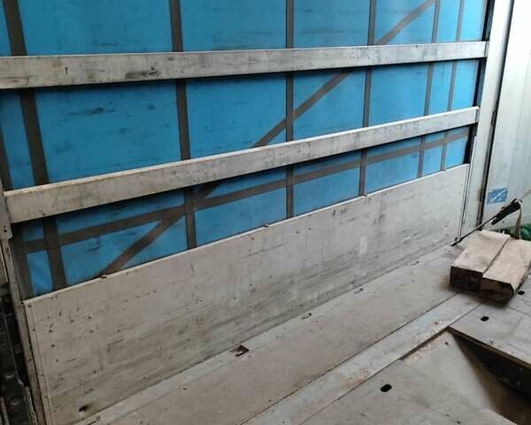 Шмітц Каргобулл C01 2007 у Золочів на Automoto.ua Синій Шмітц Каргобулл C01, об'ємом двигуна 0 л та пробігом 0 тис. км за 7600 $, фото 9 на Automoto.ua