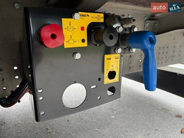 Черный Шмитц Каргобулл САФ, объемом двигателя 0 л и пробегом 390 тыс. км за 17999 $, фото 69 на Automoto.ua
