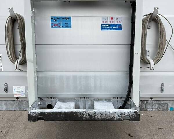 Черный Шмитц Каргобулл САФ, объемом двигателя 0 л и пробегом 390 тыс. км за 17999 $, фото 14 на Automoto.ua