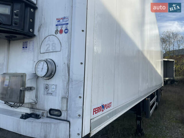 Красный Шмитц Каргобулл САФ, объемом двигателя 0 л и пробегом 111 тыс. км за 20900 $, фото 16 на Automoto.ua