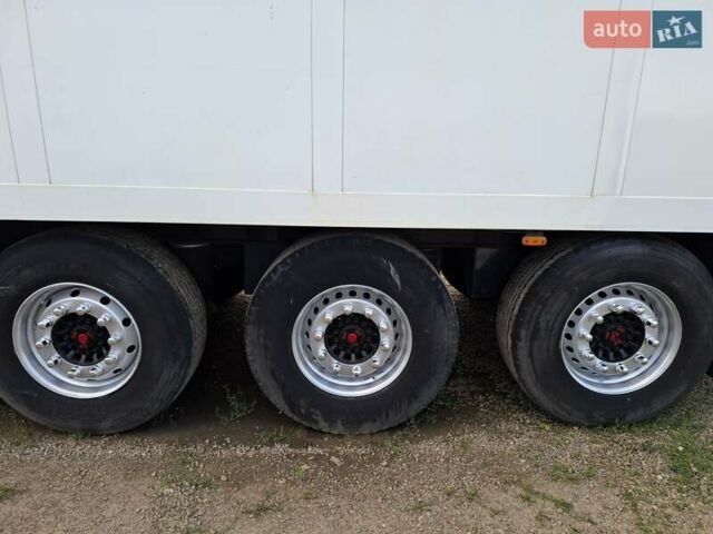 Шмитц Каргобулл САФ, объемом двигателя 0 л и пробегом 100 тыс. км за 12500 $, фото 4 на Automoto.ua