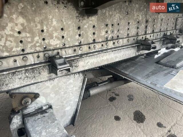 Желтый Шмитц Каргобулл САФ, объемом двигателя 0 л и пробегом 111 тыс. км за 14900 $, фото 23 на Automoto.ua