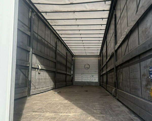 Серый Шмитц Каргобулл САФ, объемом двигателя 0 л и пробегом 500 тыс. км за 11900 $, фото 5 на Automoto.ua