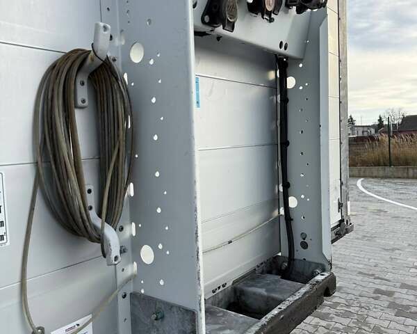 Серый Шмитц Каргобулл САФ, объемом двигателя 0 л и пробегом 393 тыс. км за 17500 $, фото 87 на Automoto.ua