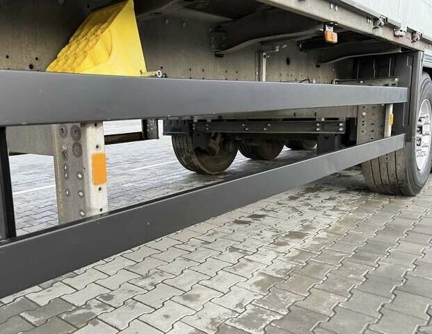 Серый Шмитц Каргобулл САФ, объемом двигателя 0 л и пробегом 393 тыс. км за 17500 $, фото 66 на Automoto.ua