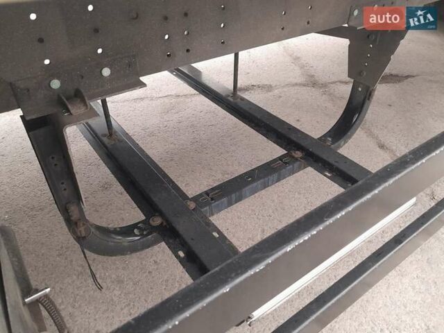 Сірий Шмітц Каргобулл САФ, об'ємом двигуна 0 л та пробігом 333 тис. км за 11800 $, фото 12 на Automoto.ua