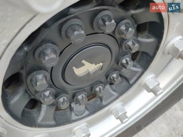 Сірий Шмітц Каргобулл САФ, об'ємом двигуна 0 л та пробігом 123 тис. км за 11800 $, фото 2 на Automoto.ua