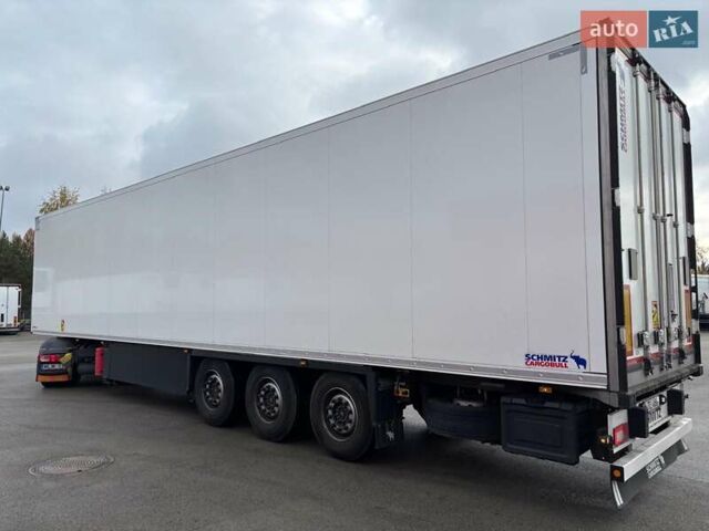 Белый Шмитц Каргобулл Cargobull, объемом двигателя 0 л и пробегом 170 тыс. км за 51069 $, фото 4 на Automoto.ua