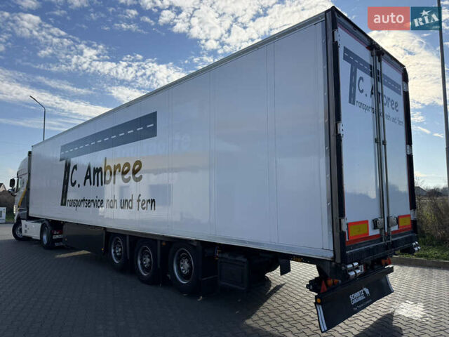 Белый Шмитц Каргобулл Cargobull, объемом двигателя 0 л и пробегом 377 тыс. км за 29999 $, фото 2 на Automoto.ua