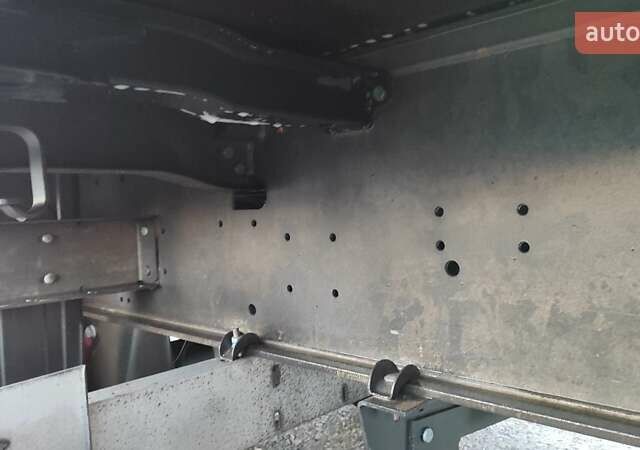 Білий Шмітц Каргобулл Cargobull, об'ємом двигуна 0 л та пробігом 300 тис. км за 12900 $, фото 12 на Automoto.ua