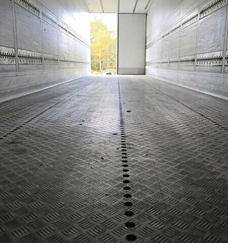 Шмитц Каргобулл Cargobull 2014 в Каменское - Днепродзержинск на Automoto.ua Шмитц Каргобулл Cargobull, объемом двигателя 0 л и пробегом 650 тыс. км за 23500 $, фото 27 на Automoto.ua