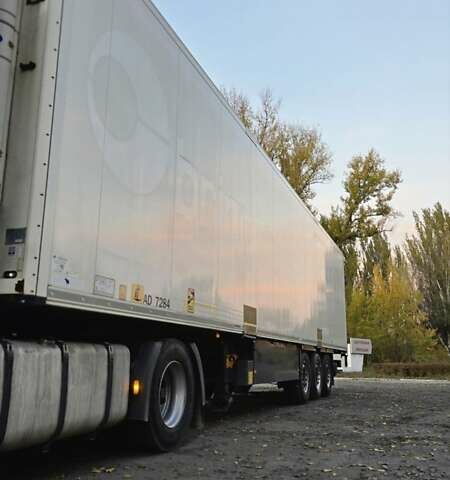 Шмитц Каргобулл Cargobull 2015 в Каменское - Днепродзержинск на Automoto.ua Шмитц Каргобулл Cargobull, объемом двигателя 0 л и пробегом 500 тыс. км за 28000 $, фото 15 на Automoto.ua