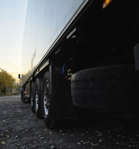 Шмитц Каргобулл Cargobull 2015 в Каменское - Днепродзержинск на Automoto.ua Шмитц Каргобулл Cargobull, объемом двигателя 0 л и пробегом 500 тыс. км за 28000 $, фото 3 на Automoto.ua