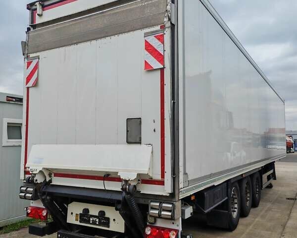 Шмитц Каргобулл Cargobull 2016 в Луцке на Automoto.ua Шмитц Каргобулл Cargobull, объемом двигателя 0 л и пробегом 0 тыс. км за 23999 $, фото 9 на Automoto.ua