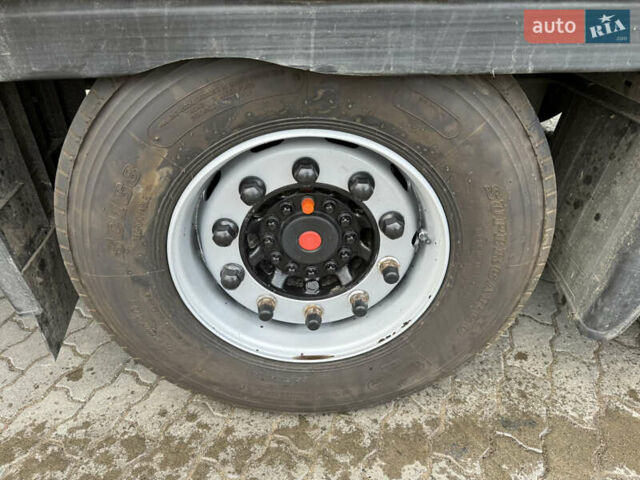 Желтый Шмитц Каргобулл Cargobull, объемом двигателя 0 л и пробегом 350 тыс. км за 10550 $, фото 8 на Automoto.ua