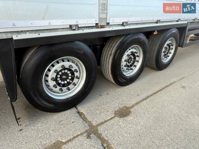 Сірий Шмітц Каргобулл Cargobull, об'ємом двигуна 0 л та пробігом 500 тис. км за 12900 $, фото 11 на Automoto.ua