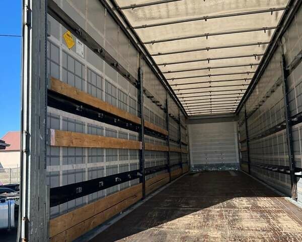 Шмитц Каргобулл Cargobull 2015 в Киеве на Automoto.ua Серый Шмитц Каргобулл Cargobull, объемом двигателя 0 л и пробегом 300 тыс. км за 13700 $, фото 3 на Automoto.ua