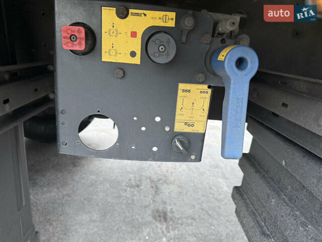 Серый Шмитц Каргобулл Cargobull, объемом двигателя 0 л и пробегом 250 тыс. км за 14999 $, фото 7 на Automoto.ua