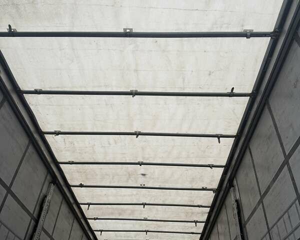 Серый Шмитц Каргобулл Cargobull, объемом двигателя 0 л и пробегом 400 тыс. км за 13300 $, фото 5 на Automoto.ua