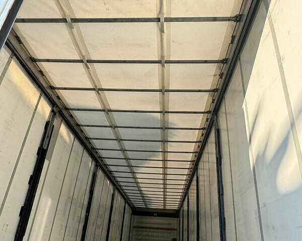 Серый Шмитц Каргобулл Cargobull, объемом двигателя 0 л и пробегом 270 тыс. км за 9100 $, фото 4 на Automoto.ua