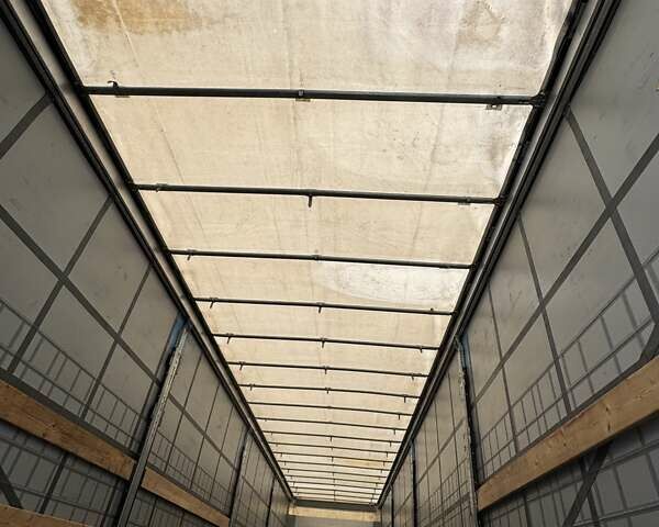 Серый Шмитц Каргобулл Cargobull, объемом двигателя 0 л и пробегом 500 тыс. км за 13700 $, фото 36 на Automoto.ua