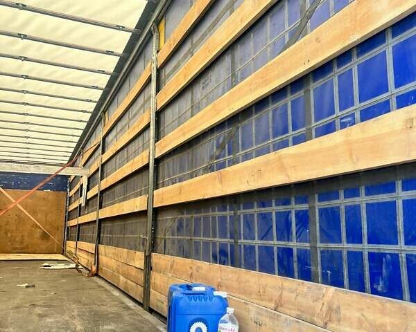 Синий Шмитц Каргобулл Cargobull, объемом двигателя 0 л и пробегом 300 тыс. км за 15500 $, фото 9 на Automoto.ua