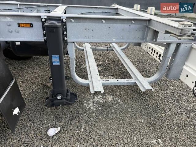 Сірий Шмітц Каргобулл Gotha, об'ємом двигуна 0 л та пробігом 50 тис. км за 12900 $, фото 13 на Automoto.ua