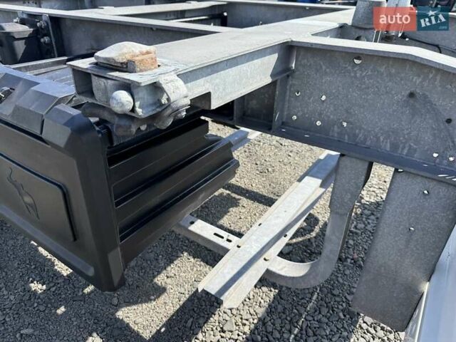 Сірий Шмітц Каргобулл Gotha, об'ємом двигуна 0 л та пробігом 50 тис. км за 12900 $, фото 6 на Automoto.ua