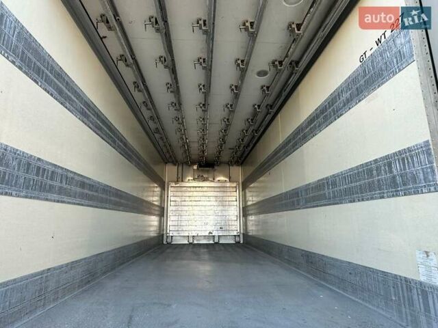 Белый Шмитц Каргобулл KO, объемом двигателя 0 л и пробегом 650 тыс. км за 10900 $, фото 1 на Automoto.ua