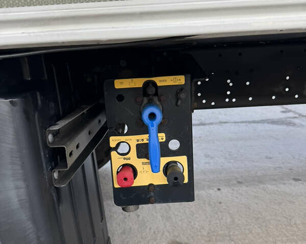 Білий Шмітц Каргобулл SCB S3B, об'ємом двигуна 0 л та пробігом 300 тис. км за 30281 $, фото 15 на Automoto.ua