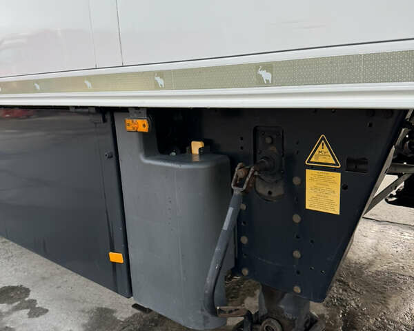 Білий Шмітц Каргобулл SCB S3B, об'ємом двигуна 0 л та пробігом 300 тис. км за 30281 $, фото 20 на Automoto.ua