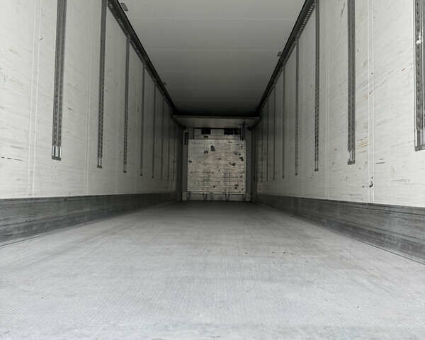 Білий Шмітц Каргобулл SCB S3B, об'ємом двигуна 0 л та пробігом 200 тис. км за 33500 $, фото 31 на Automoto.ua