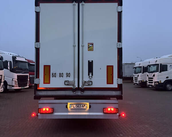 Білий Шмітц Каргобулл SCB S3B, об'ємом двигуна 0 л та пробігом 200 тис. км за 33500 $, фото 36 на Automoto.ua