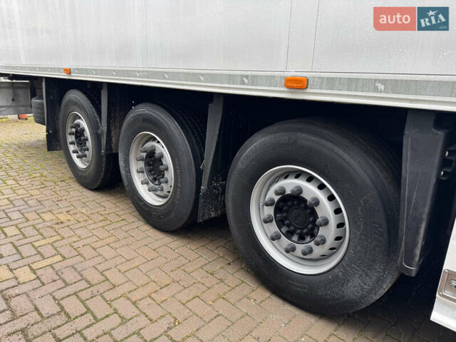 Білий Шмітц Каргобулл SCB S3B, об'ємом двигуна 0 л та пробігом 200 тис. км за 33500 $, фото 11 на Automoto.ua