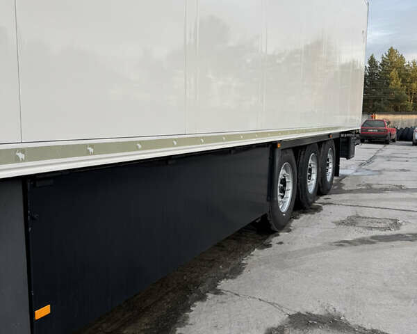 Білий Шмітц Каргобулл SCB S3B, об'ємом двигуна 0 л та пробігом 300 тис. км за 30281 $, фото 10 на Automoto.ua