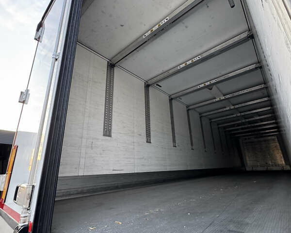 Білий Шмітц Каргобулл SCB S3B, об'ємом двигуна 0 л та пробігом 300 тис. км за 30281 $, фото 26 на Automoto.ua