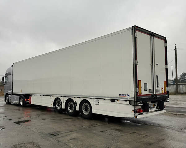 Білий Шмітц Каргобулл SCB S3B, об'ємом двигуна 0 л та пробігом 200 тис. км за 30792 $, фото 3 на Automoto.ua