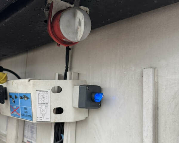 Білий Шмітц Каргобулл SCB S3B, об'ємом двигуна 0 л та пробігом 200 тис. км за 30792 $, фото 28 на Automoto.ua