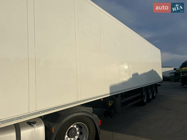 Шмітц Каргобулл SCB S3B, об'ємом двигуна 0 л та пробігом 300 тис. км за 24500 $, фото 2 на Automoto.ua