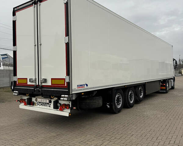 Білий Шмітц Каргобулл SCB S3T, об'ємом двигуна 0 л та пробігом 200 тис. км за 49000 $, фото 33 на Automoto.ua