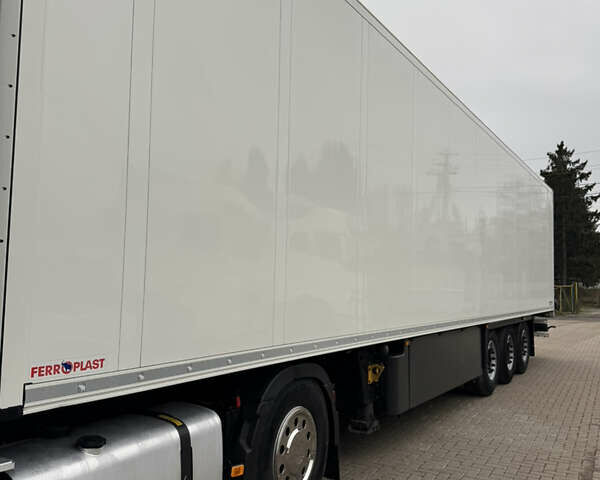 Білий Шмітц Каргобулл SCB S3T, об'ємом двигуна 0 л та пробігом 200 тис. км за 49000 $, фото 21 на Automoto.ua