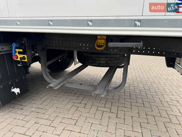 Білий Шмітц Каргобулл SCB S3T, об'ємом двигуна 0 л та пробігом 200 тис. км за 49000 $, фото 27 на Automoto.ua