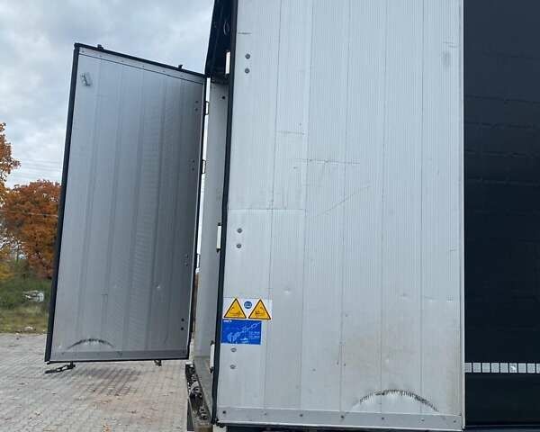 Чорний Шмітц Каргобулл SCB S3T, об'ємом двигуна 0 л та пробігом 236 тис. км за 17500 $, фото 21 на Automoto.ua
