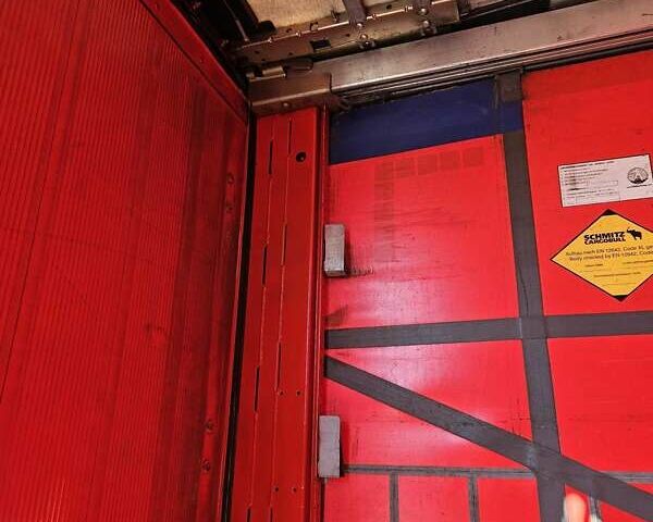 Шмітц Каргобулл SCB S3T, об'ємом двигуна 0 л та пробігом 900 тис. км за 12895 $, фото 5 на Automoto.ua
