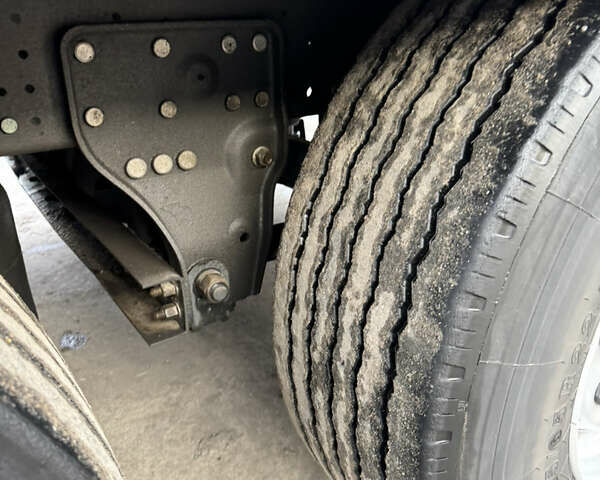 Сірий Шмітц Каргобулл SCB S3T, об'ємом двигуна 0 л та пробігом 300 тис. км за 17901 $, фото 9 на Automoto.ua