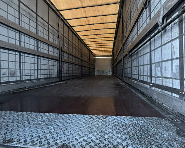 Сірий Шмітц Каргобулл SCB S3T, об'ємом двигуна 0 л та пробігом 300 тис. км за 17901 $, фото 17 на Automoto.ua