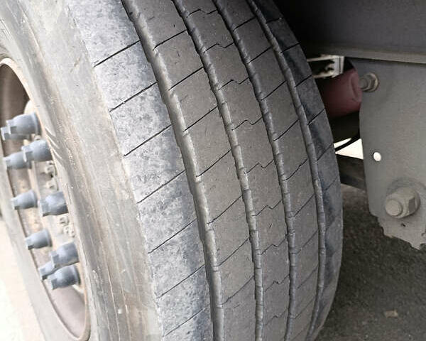 Сірий Шмітц Каргобулл SCB S3T, об'ємом двигуна 0 л та пробігом 0 тис. км за 12100 $, фото 4 на Automoto.ua